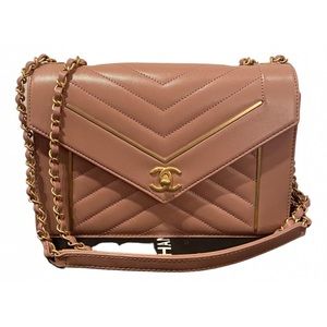 Meet your Posher, Gilio